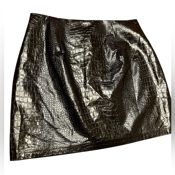 Endless Rose Zip Front Croc Embossed Miniskirt Black Sz M - Picture 11 of 15